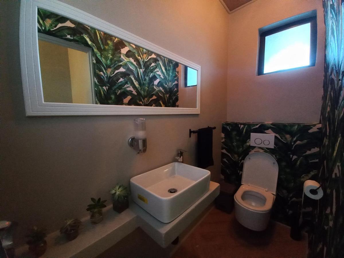 Le Bezz Guesthouse Ballito Bagian luar foto